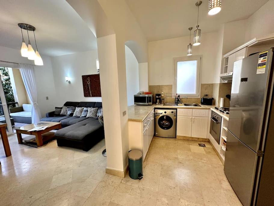 2 Bedroom Condo, With Pool, And Beach & Lagoon Access Hurghada Exteriér fotografie