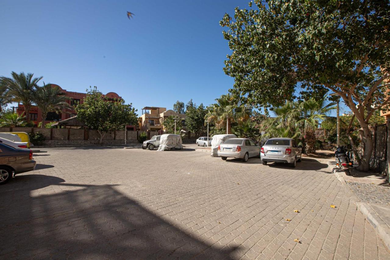 2 Bedroom Condo, With Pool, And Beach & Lagoon Access Hurghada Exteriér fotografie